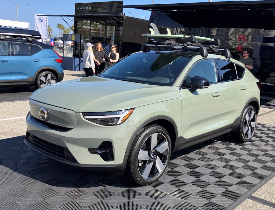 Volvo XC40 Electric Green Front Side Quarter View